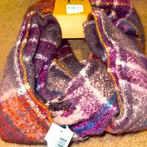 Beautiful Infinity Scarf! NWT.